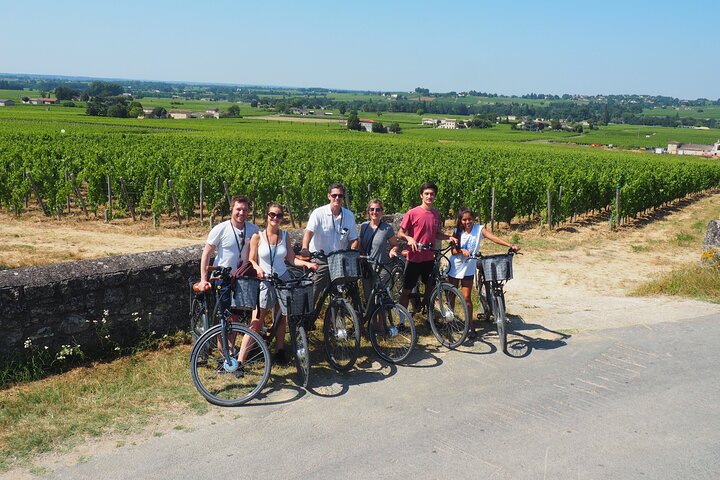 Desde Saint-Emilion: tour de medio día por el vino en bicicleta eléctrica