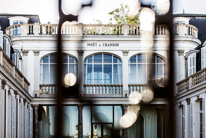 Tour privado de champán Moet y Chandon con degustaciones de Reims o Epernay