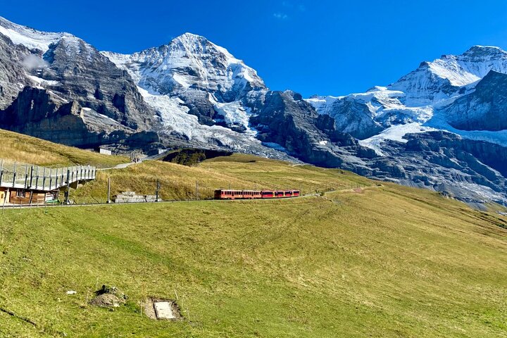 Lauterbrunnen, Jungfrau og Grindelwald Tour | Fra Bern