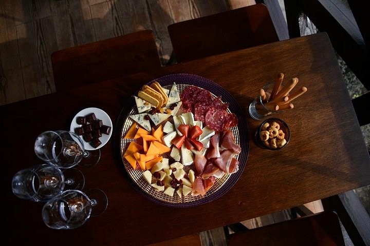 Desvendando a essência: os cativantes passeios de vinho da vinícola Gabai