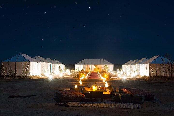 3-tägige Gruppentour von Errachidia zum Luxus-Wüstencamp Merzouga