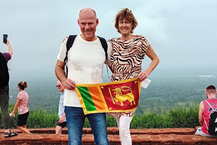 Traslados desde el Aeropuerto de Colombo a cualquier ciudad Srilanka