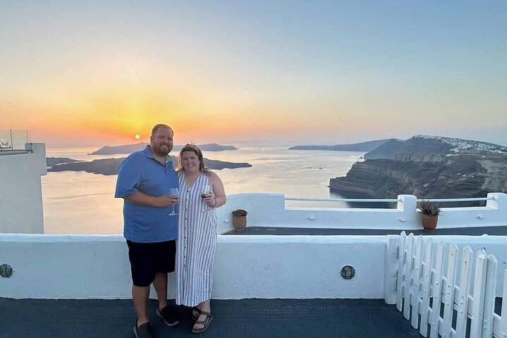 Santorini Weinabenteuer mit 12 Weinproben, Tapas und Sonnenuntergang