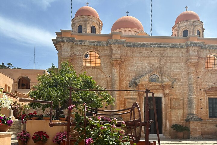 Vanuit Rethymno Privétour: Chania-Heilige Drievuldigheid-Olijfoliefabriek