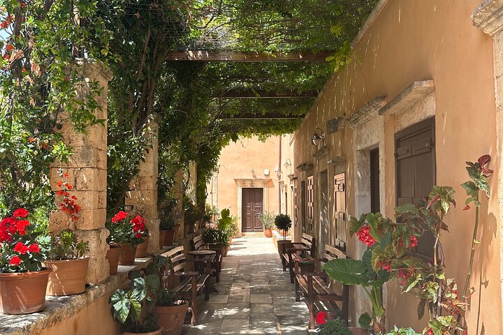 Vanuit Rethymno Privétour: Chania-Heilige Drievuldigheid-Olijfoliefabriek