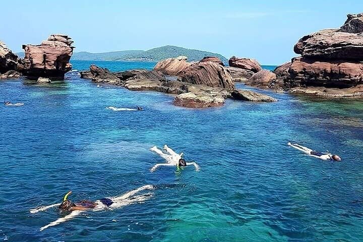 Esperienza di snorkeling di mezza giornata nell'isola di Phu Quoc