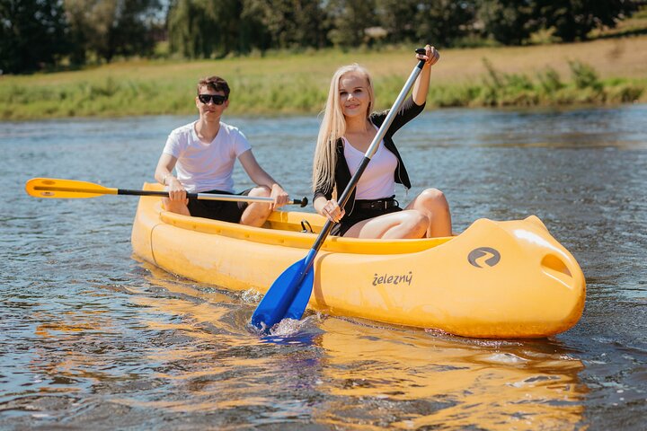 Kanotpaddling på floden Elbe + Cykeluthyrning från Děčín till Bad Schandau