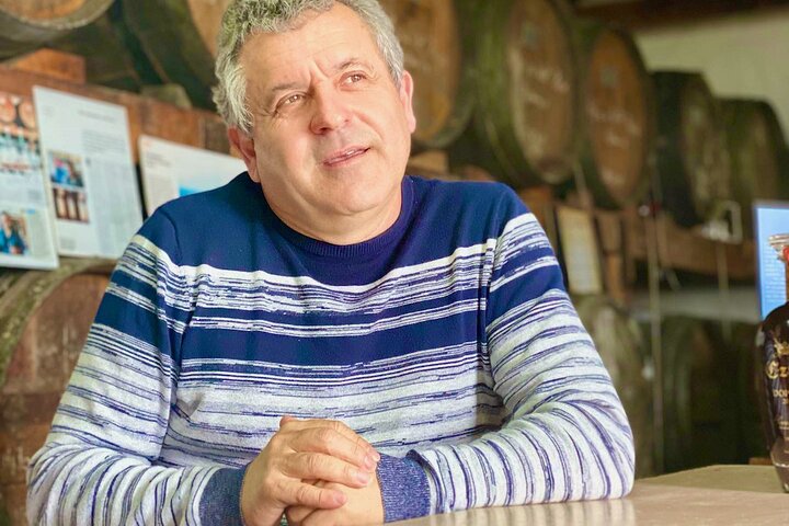 Premiata degustazione di vini di lusso presso la cantina Czar Pico