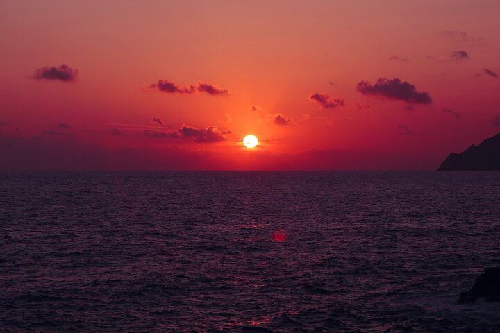 Croisière au coucher du soleil Cinque Terre avec apéritif au départ de Monterosso