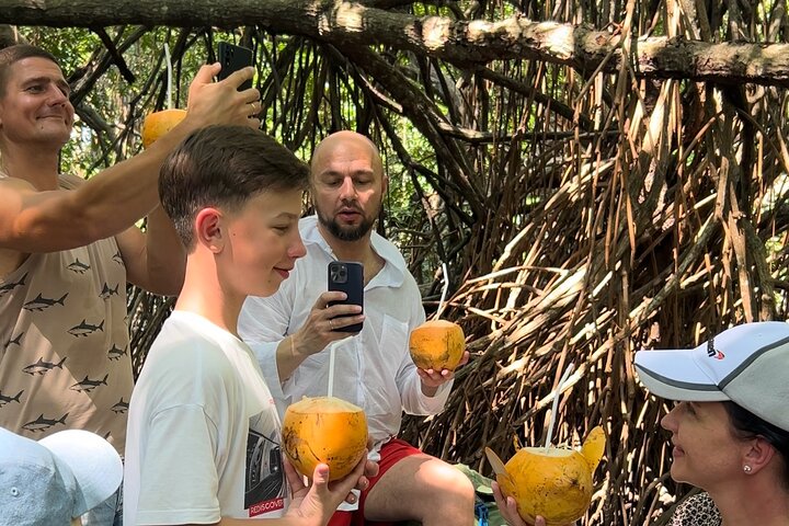 2 uur Bentota River Safari: krokodillen, apen, mangroves en meer