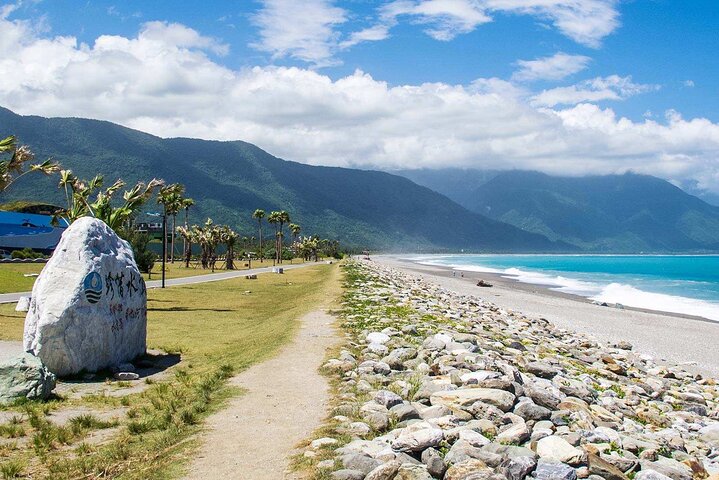 Taroko Gorge, Qingshui Cliffs og Qixingtan Beach Tour fra Hualien