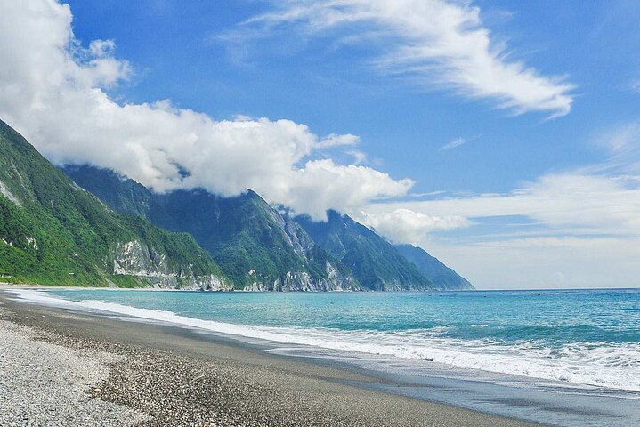 Taroko Gorge, Qingshui Cliffs og Qixingtan Beach Tour fra Hualien