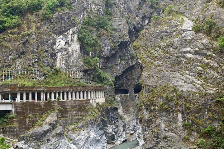 Taroko Gorge, Qingshui Cliffs og Qixingtan Beach Tour fra Hualien