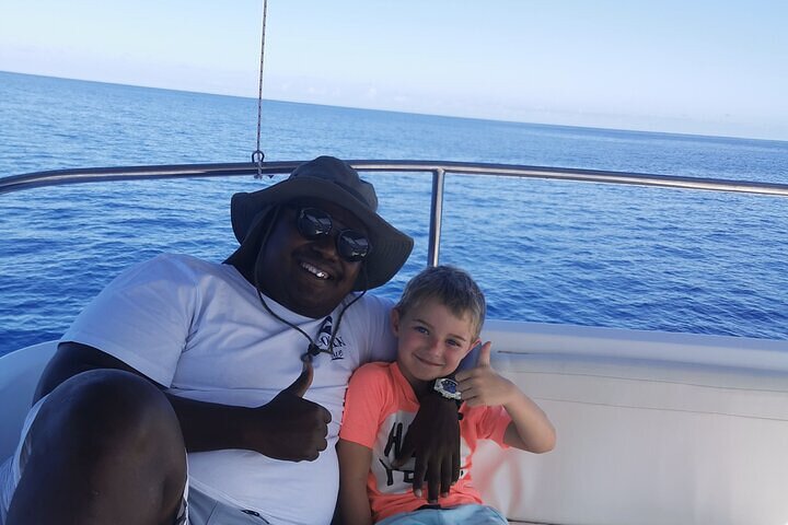 Whale Dream ltd - Whales watching and swim with dolphins
