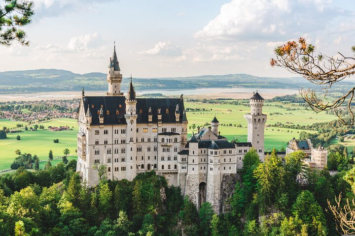 Hopp over køen Neuschwanstein slottstur fra Hohenschwangau
