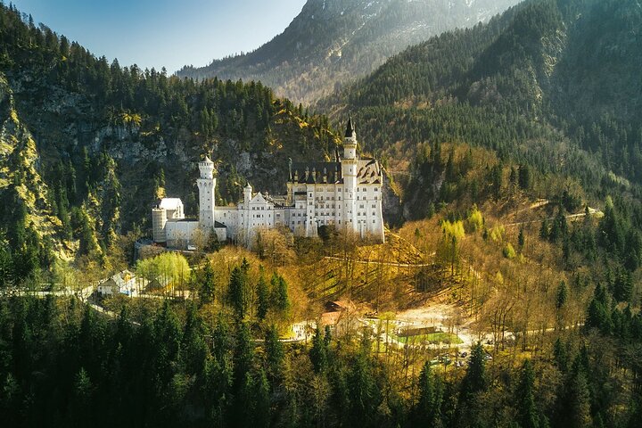 Hopp over køen Neuschwanstein slottstur fra Hohenschwangau