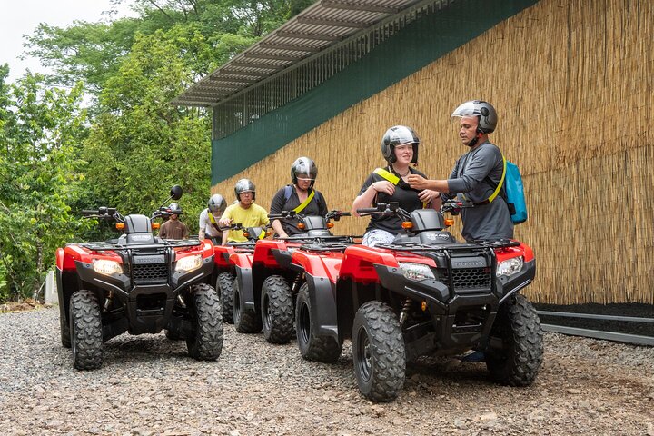 Manuel Antonio: visite en VTT hors route de la forêt tropicale et des cascades