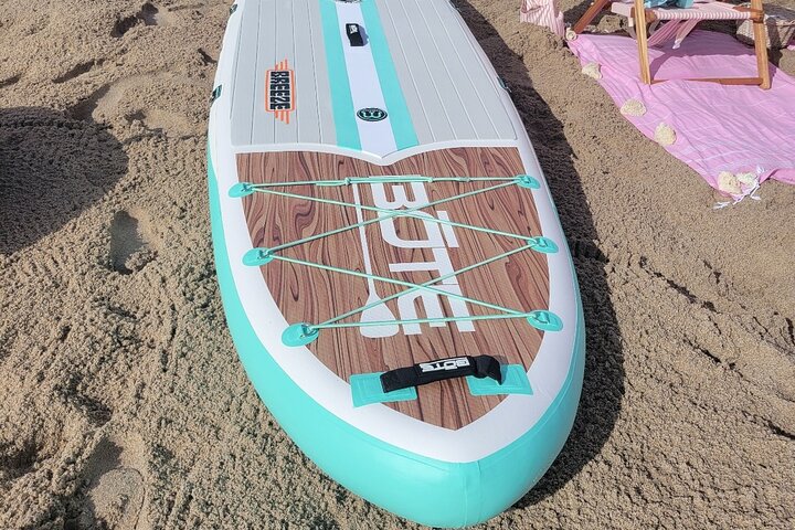Strandstoelverhuurservice met Cabana en JBL Speaker en meer