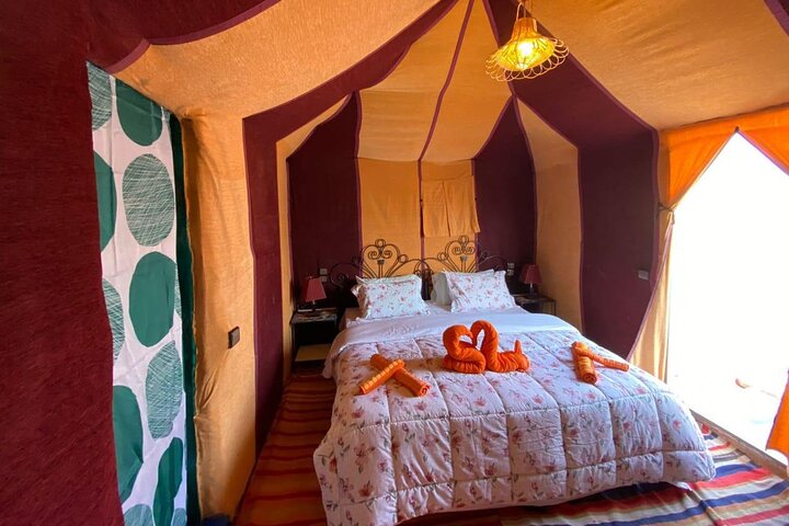 Camp privé de 2 jours dans le désert au départ d'Errachidia avec Camel Trek & Jeep