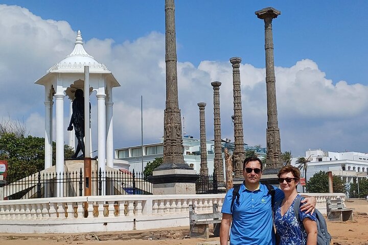 Pondi Marvels: Auroville & French Colony Tour fra Trichy