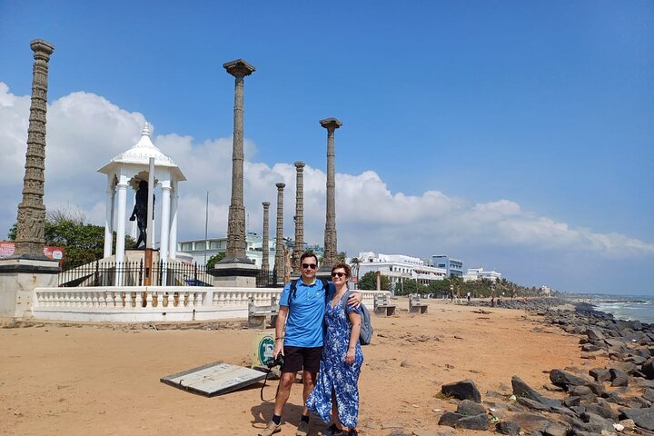 Pondi Marvels: Auroville & French Colony Tour fra Trichy