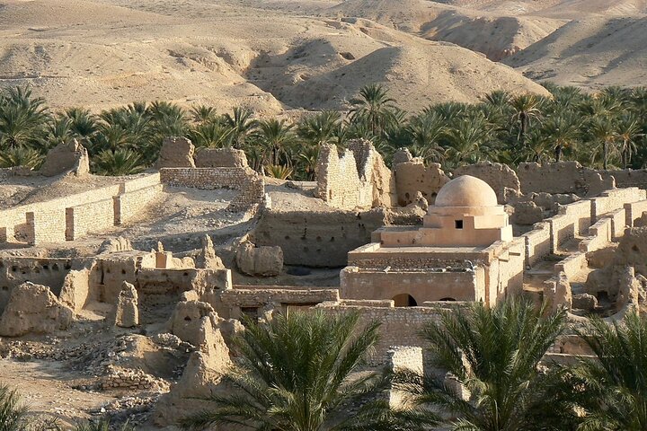 Tour in Berbers and Travellers Twelve and Tozeur in 2 days