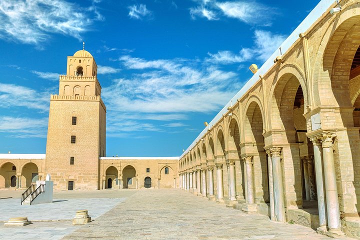 Tour in Berbers and Travellers Twelve and Tozeur in 2 days