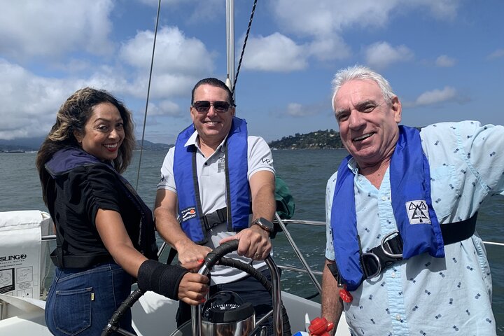 2hr. Esperienza di navigazione privata sulla baia di San Francisco (6 Ospiti)