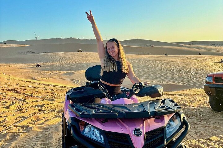 5 - Hour Sunrise eller Sunset Jeep Tour från Mui Ne