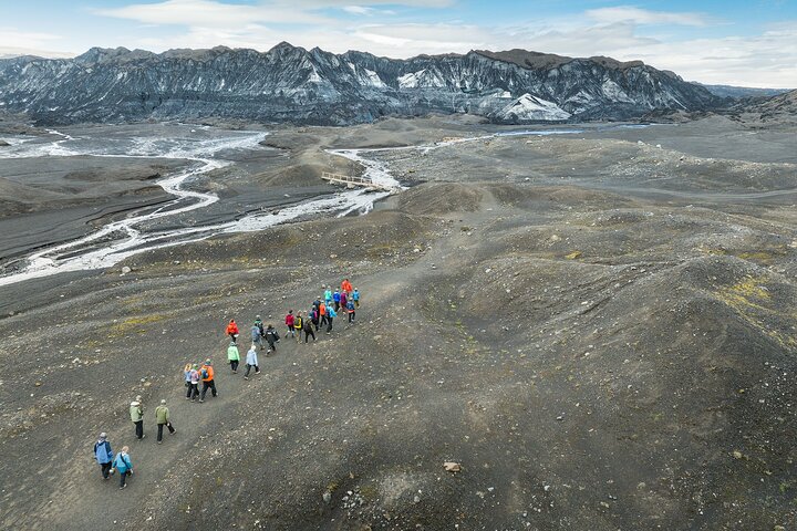 Desde Reikiavik: excursión de un día a la cueva de hielo de Katla y la costa sur