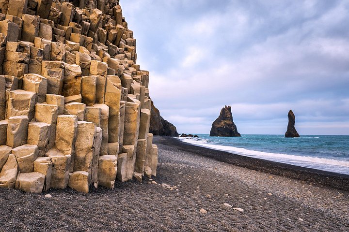 Desde Reikiavik: excursión de un día a la cueva de hielo de Katla y la costa sur