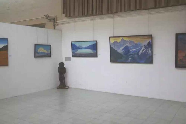 Visite privée : château de Naggar et galerie d'art Roerich depuis Manali