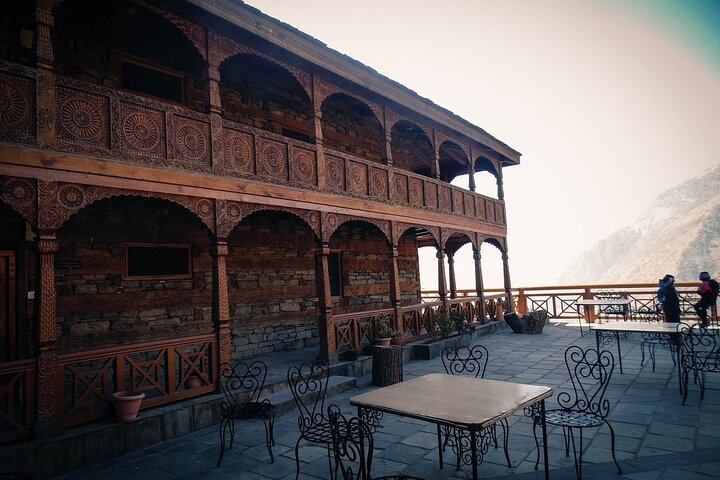 Visite privée : château de Naggar et galerie d'art Roerich depuis Manali