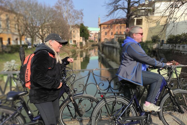 Unesco Palladian Villas i Vicenza: Privat e-cykeltur med picknick och aperitif