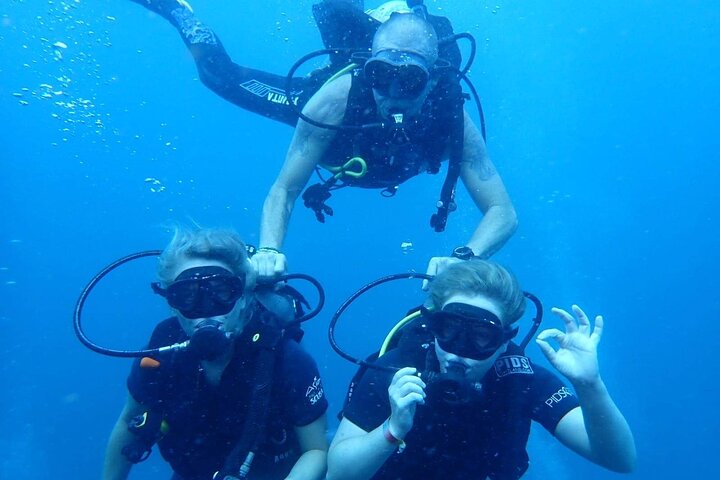PADI Descubre el buceo en Sail Rock de Koh Phangan (principiantes)