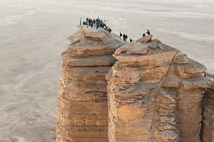 Edge of the World Riyadh Tour with Camel Ride & Dinner