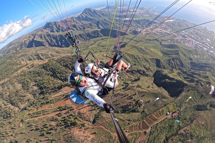 Bronze Tandem Paragliding Voo no Sul de Tenerife com Pick-up