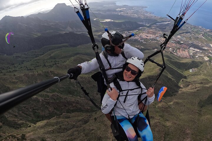 Bronze Tandem Paragliding Voo no Sul de Tenerife com Pick-up