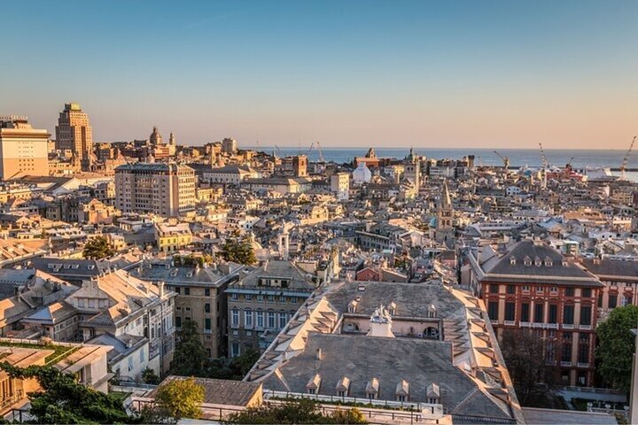Tour a piedi delle attrazioni imperdibili di Genova con una guida