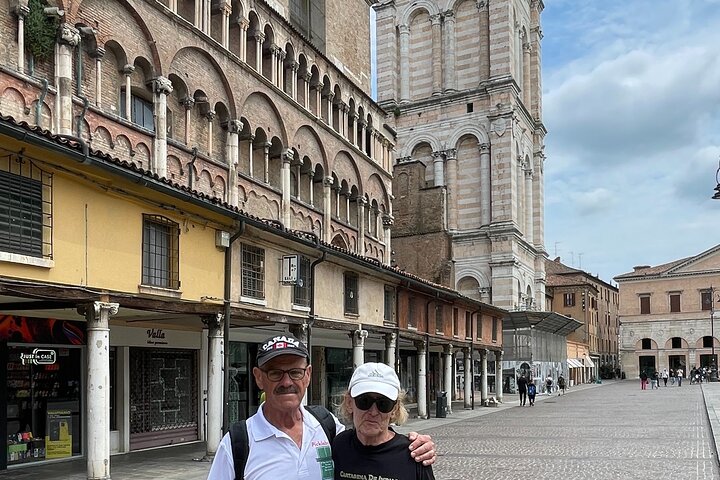 Privater Spaziergang durch das Stadtzentrum von Ferrara mit einem lokalen Führer