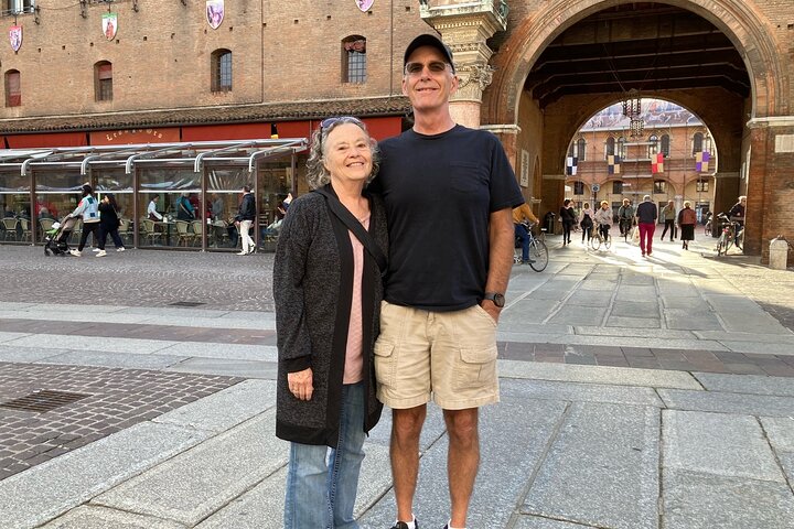 Privater Spaziergang durch das Stadtzentrum von Ferrara mit einem lokalen Führer