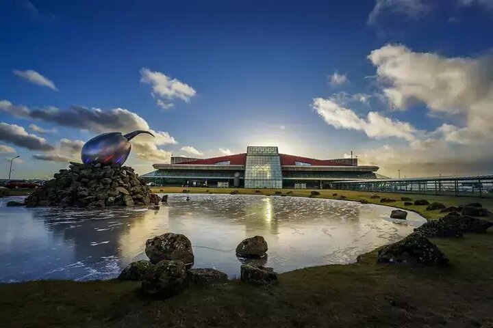 Privétransfer Keflavik Airport naar Blue Lagoon naar Reykjavik