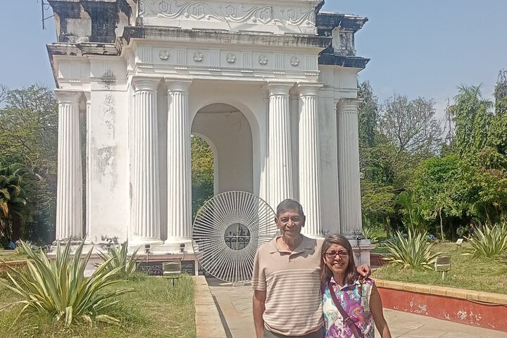 Pondi Marvels: Auroville & French Colony Tour fra Trichy