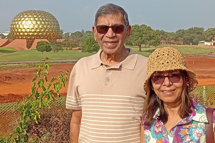 Pondi Marvels: Auroville & French Colony Tour fra Trichy
