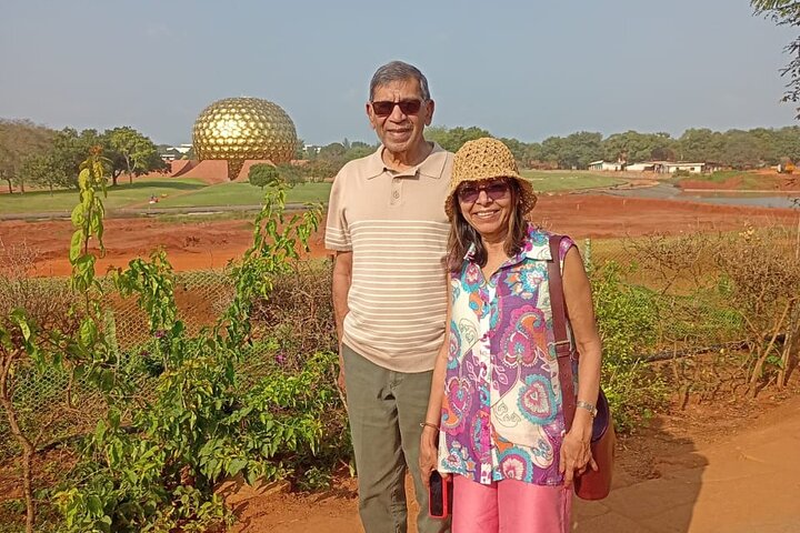 Pondi Marvels: Auroville & French Colony Tour fra Trichy
