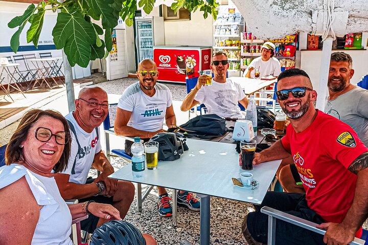 Experiência de bicicleta elétrica • Passeio por Portoferraio de bicicleta elétrica