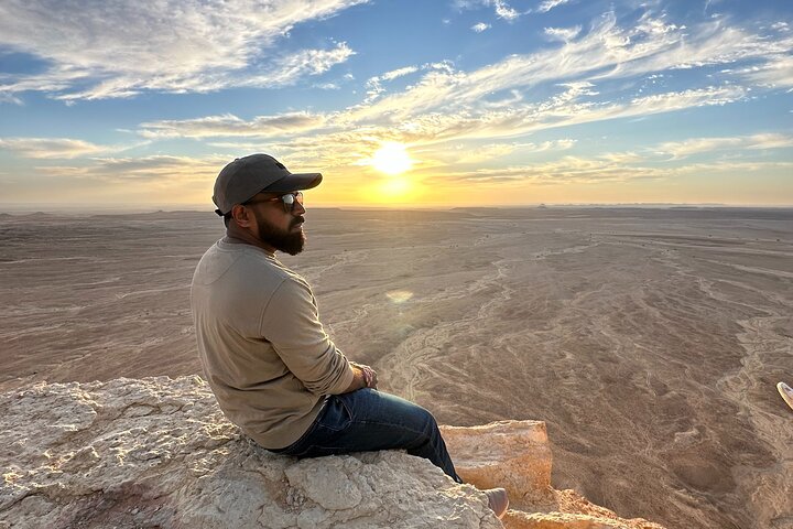 Edge of the World Riyadh Tour with Camel Ride & Dinner