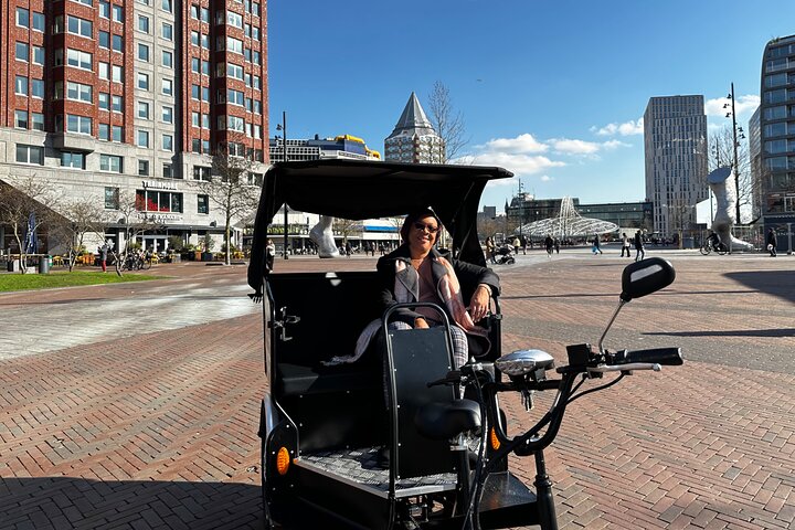 Tour privado en Pedicab/Rickshaw por Rotterdam con un guía local