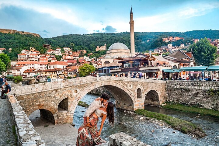 Semi - privat tur til Kosovo: Pristina & Prizren fra Skopje