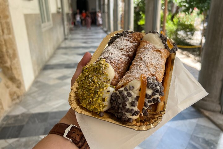 Palermo Food Tour : 10 + Proeverijen van Arancini, Cannoli, Wijn & Meer